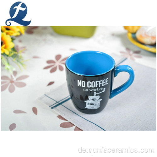 Handgefertigte Kaffeetasse aus bemalter Keramik mit individuellem Logo